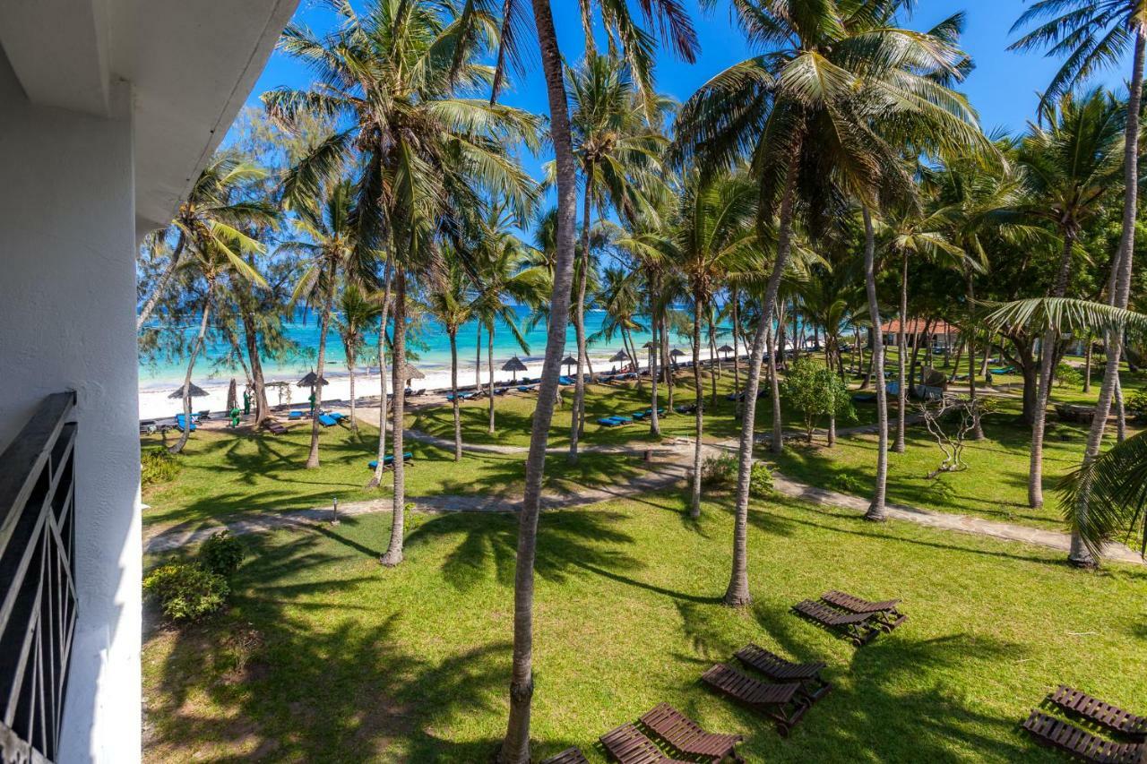 Diani Sea Resort Diani Beach Exterior foto